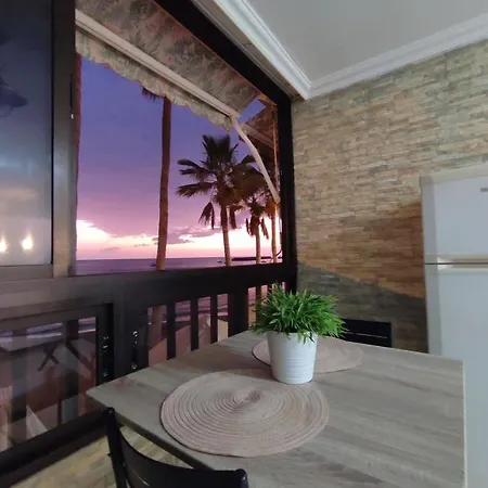 شقة Apartamento Primera Linea - Playa *